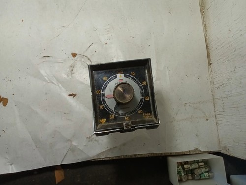 Eagle Signal HQ901A6 6G88 125-250VAC 120V/60Hz 15 sec (VT9) - Picture 2 of 6