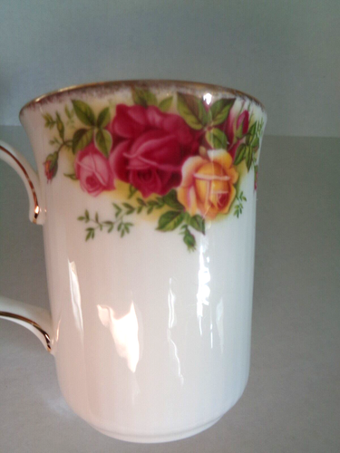 Royal Albert OLD COUNTRY ROSES Bristol Beaker Bone China COFFEE CUP /MUG 1962 - Picture 5 of 11