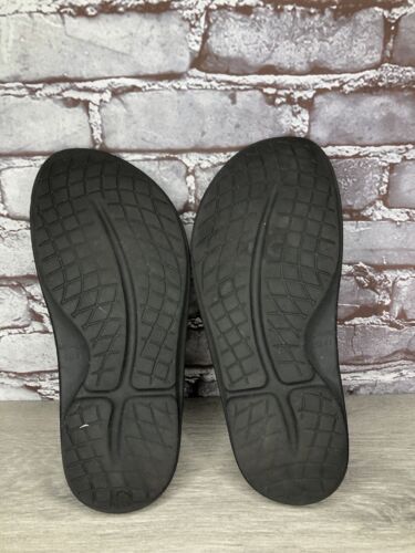 OOFOS Black Rubber Lightweight Recovery Slides Sandals Women’s 41EU/10M US Men 8 - Picture 9 of 18