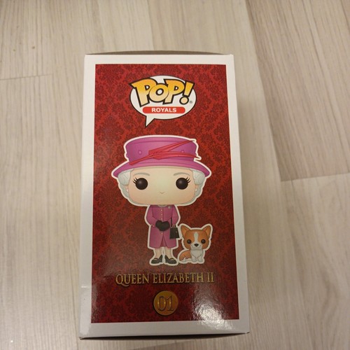 Funko Pop! Paquete de la realeza - Figura de vinilo de la reina Isabel II y el príncipe Carlos nueva en caja - Imagen 4 de 15