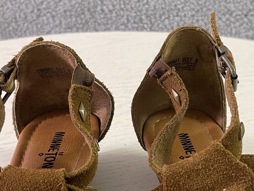 Minnetonka Sandals Womens 8 Brown Suede Merriam Fringe Studded Comfort Strappy - Picture 14 of 15
