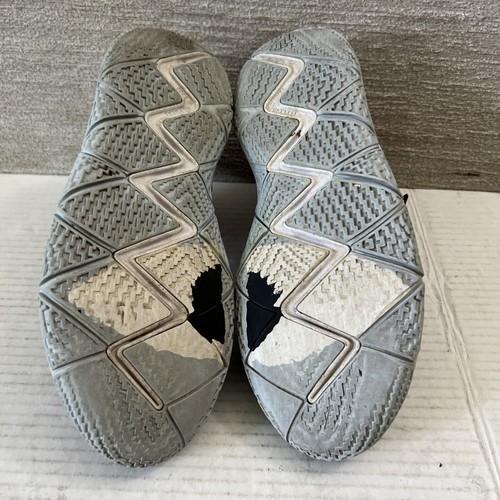 Nike Kybrid S2 What The Kyrie Pineapple Spongebob CV0097-900 taglia 5,5 anni / 7 donna - Foto 11 di 12
