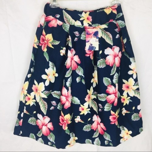 KALAN Medium Floral Hibiscus Skirt - Picture 7 of 7