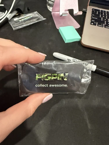 Figpin Logo Green Camo on Black L9 LE 1000