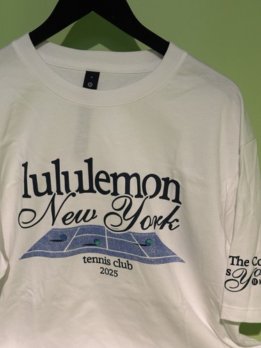Herren Lululemon US Open Heavyweight Cotton T-Shirt *Graphic MEDIUM - SOLD OUT