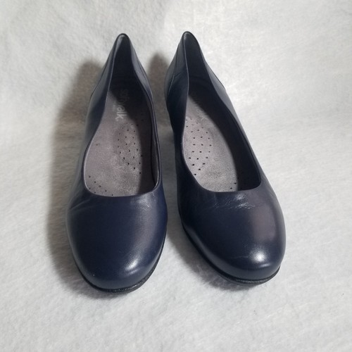 Softwalk Imperial Career Wear Comfort Within Blue Leather Low Heel Pumps Sz 11W - Picture 3 of 10