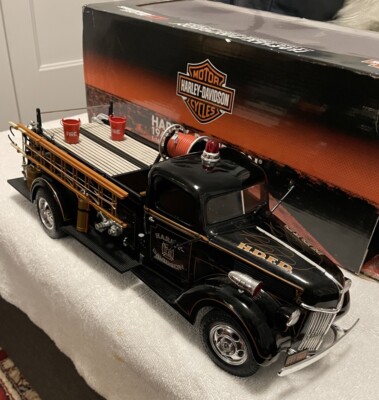 1/16 ハーレーダビッドソン　1940 ford 消防車　Fire truck 1/16 ハーレーダビッドソン1940 ford 消防車Fire truck