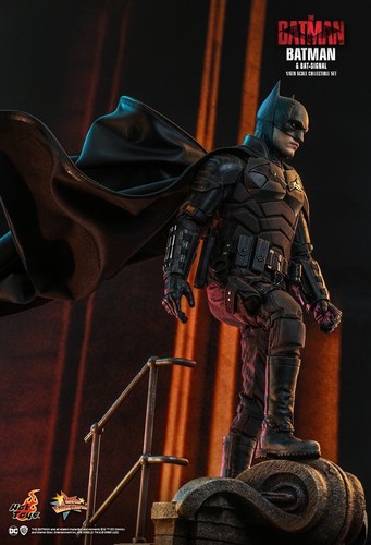 Hot Toys The Batman Figure + Bat Signal Exclusive Set MMS641 Sealed Shipper UK - Picture 21 of 24