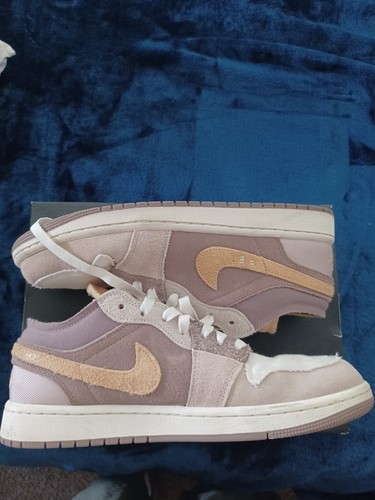 Size 9 - Jordan 1 Low SE Craft Inside Out - Picture 4 of 8