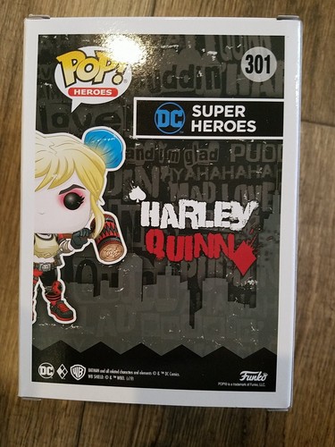 Funko Pop! Heroes: DC Super Heroes Harley Quinn 301 GameStop exclusivo - Imagen 3 de 6