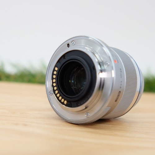 OLYMPUS M.ZUIKO DIGITAL 45mm F1.8 Lens Micro Four Thirds Japan [Near Mint] #1301 - Picture 16 of 21