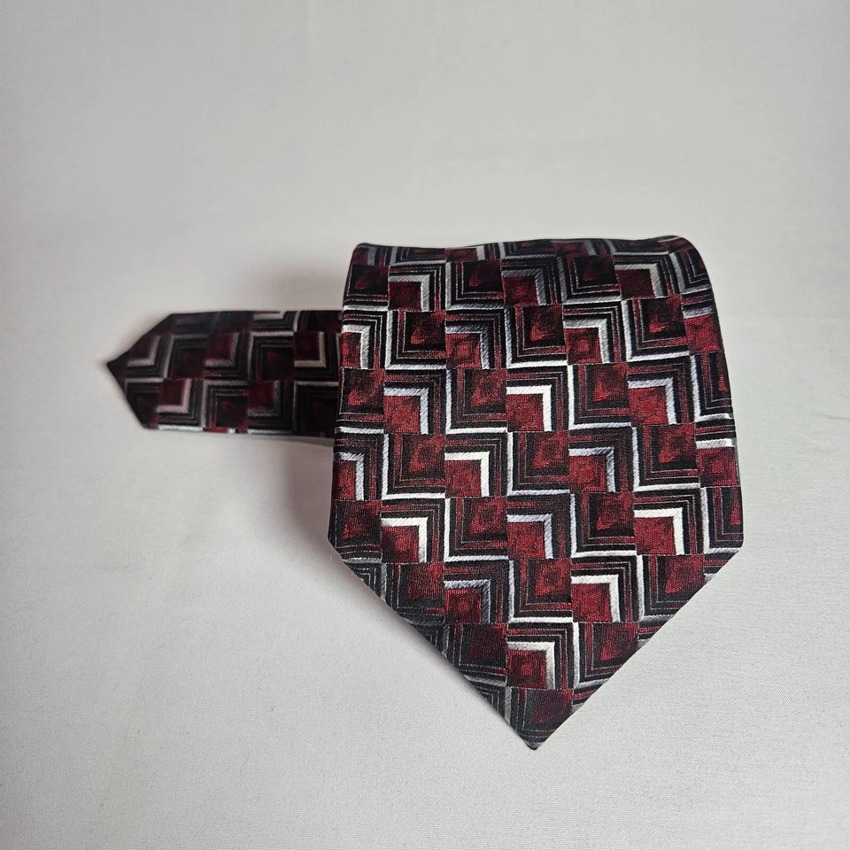 Van Heusen 100% 真丝手工制作领带几何红色棕色 3.75 x 59 — 第 2/4 张图片