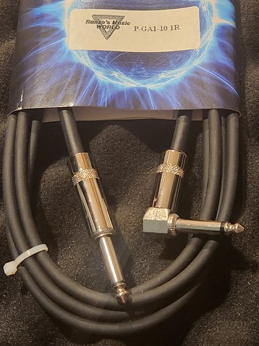 CBI P-GA1-10'1R Guitar Instrument Cable Single Right Angle 1/4" to 1/4", 10 Feet - Picture 3 of 5