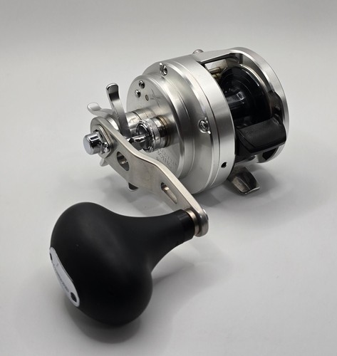Shimano Ocea Calcutta 301 HG Baitcast Reel Left Hand from Japan