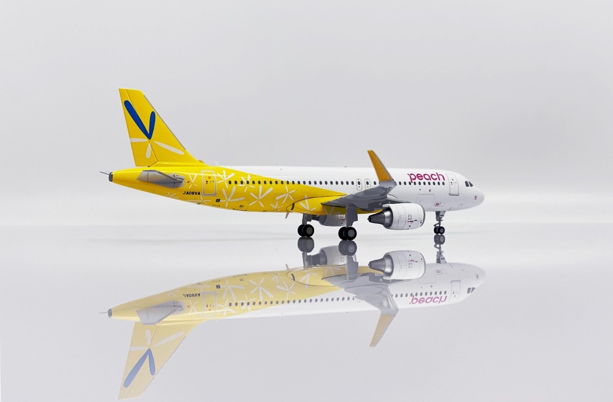 JC Wings 1:200 Peach Airbus A320-200S 'Fly Peach to Amami