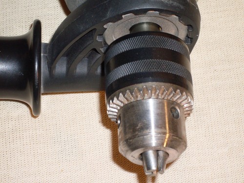 Black & Decker DR601 Corded Hammer Drill, w/chuck key, grip handle & Instr. book - Picture 5 of 11