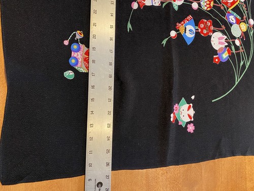 Vtg Japanese Floral Scarf Black Crepe Kurochiku Rayon 26.5” Sq colorful animals - Picture 9 of 17