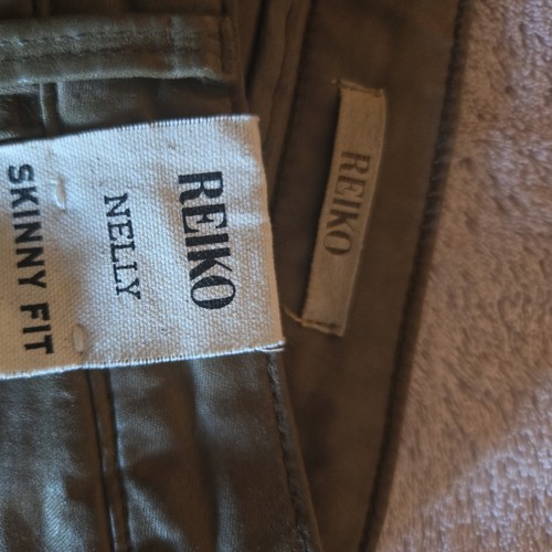 Reiko Damen Skinny Jeans dunkelblau grün Nelly Enduction Größe 28 - Bild 3 von 10