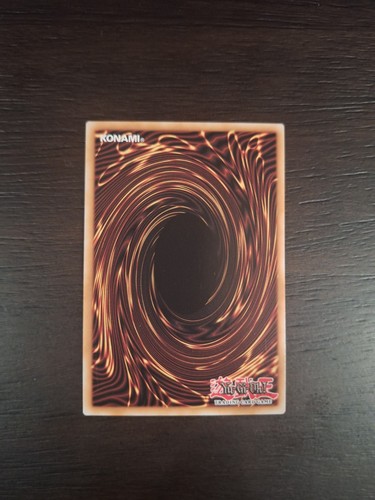 Yugioh Sakuretsu Armor SUPER RARE  1st Edition- Holo LCYW-EN288 - Picture 2 of 2