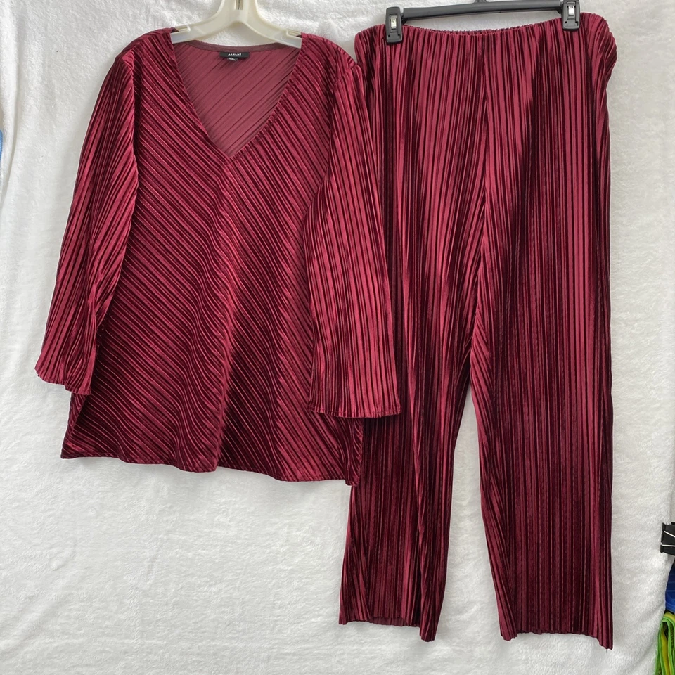 Pantalones Alfani Mujer Plus 1X Borgoña 2 Piezas Estilo Acordeón/Top Cintura Elástica Foto 2 de 4