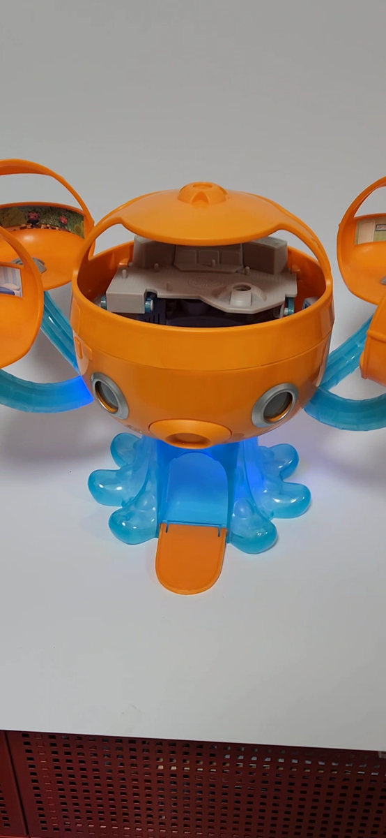 Fisher-Price Octonauts Octopod Castle Mega Shark Adventure