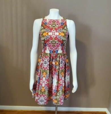 MAGGY LONDON floral fit n' flare dress size 4 | eBay MAGGY LONDON floral fit n' flare dress size 4 | eBay