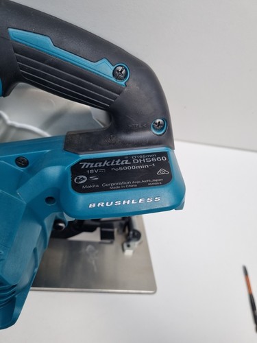 Makita 18v Brushless Circular Saw DHS660 - Great Condition - Picture 4 of 9
