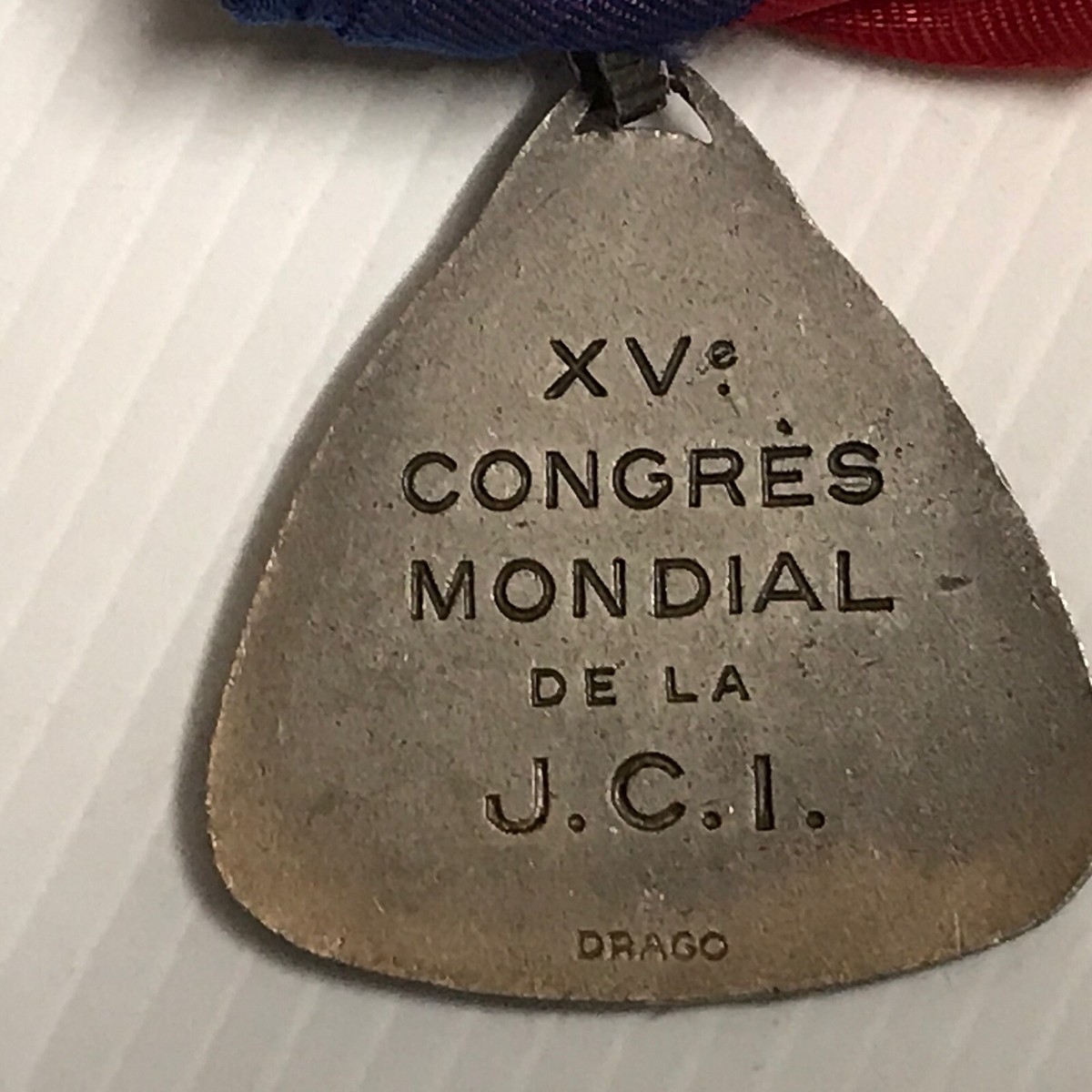 Rare Porte clé médaille ancienne Drago XVè congrès mondial