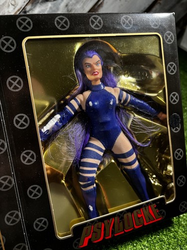 Marvel Comics X-Men Psylocke Famous Cover Exclusive 8" Figure SEALED 2000 RARE! - Picture 5 of 10