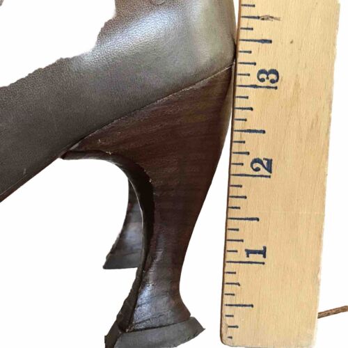 John Fluevog Damengröße 6,5 M "Kopi Tiam" grau Leder umgekehrter Absatz Stiefeletten - Bild 10 von 15