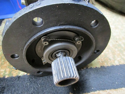 Abex 51054 Pump Hyd. Axial Piston 3000 PSI 14.5 GPM at 3686 RPM Model AP6VSC-10 - Picture 6 of 6