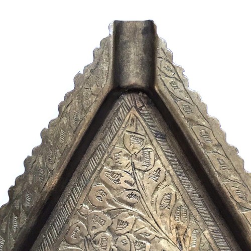 De colección cenicero de latón grabado triángulo Tobacciana coleccionable India estampado 1544c - Imagen 4 de 12