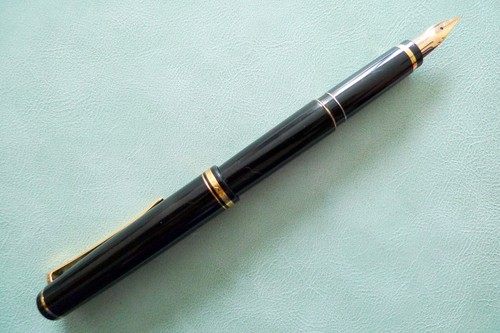 Vintage PILOT ELABO Fountain Pen, SF (Soft Fine) 14K 585 gold Nib - Imagen 4 de 12