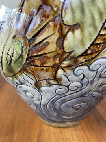 Vintage signed studio pottery vase Urn 3 handles fish waves 9” Tall Nice Glaze - Picture 11 of 12