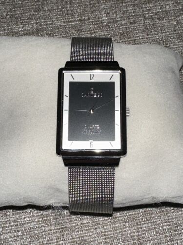 Sartego Seville quartz sapphire 50 meter square case Men's watch SVS650
