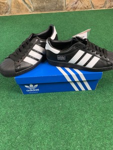 black shell toe adidas mens