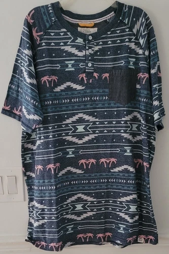 Free Planet Mens T-Shirt Size XL Southwest Palms Multicolor Short Sleeve Pocket