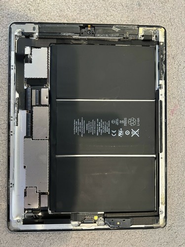 IPAD 4TH GENERATION. FAULTY.