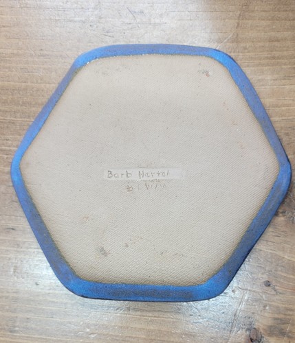 Vintage Barb Hertel blau achteckige Schüssel & Teller signiert Keramik handwerklich mit Chip - Bild 5 von 18