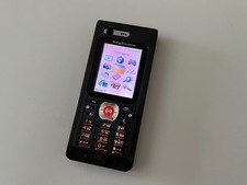 Sony Ericsson W880i vintage cell phone Walkman