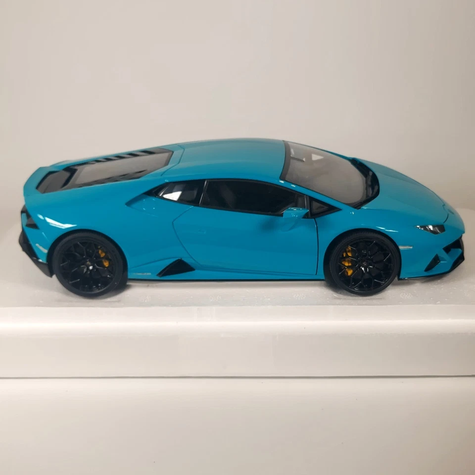 1:18 AUTOart LAMBORGHINI HURACAN EVO (AZUL GLACAU AZUL) 79211 Foto 4 de 4