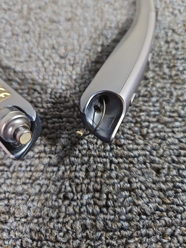 MISSING RIGHT LG Tone HBS-930 Platinum Alpha Stereo Wireless Bluetooth Headset - Zdjęcie 8 z 8