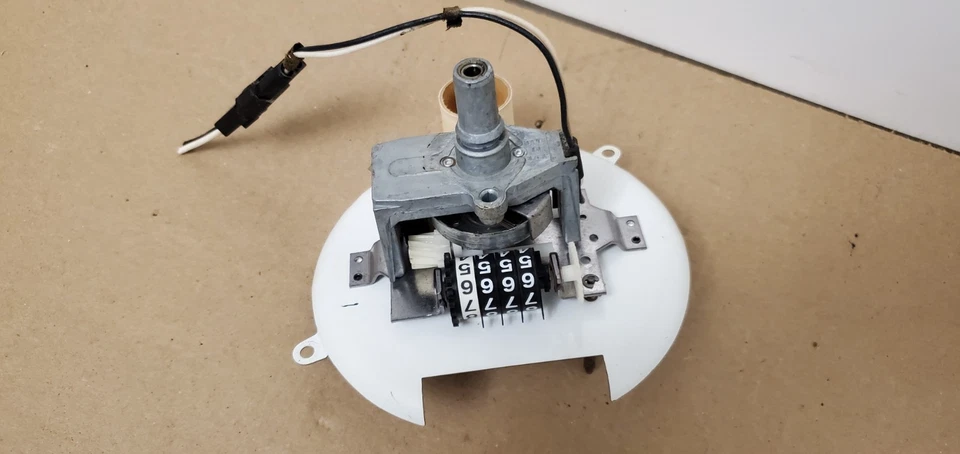 Dodge D150 D250 1981-89 camión Ramcharger velocímetro con trip Foto 3 de 3