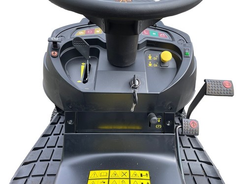 STIGA Black Edition Pro 225/92 Twin H Rasentraktor - Hydrostat - Mulchkit - RWD - Bild 7 von 8