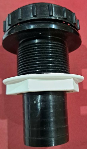 TH Marine TH-1500AFD 1 1/2" Straight Thru Hull with strainer - Picture 1 of 4