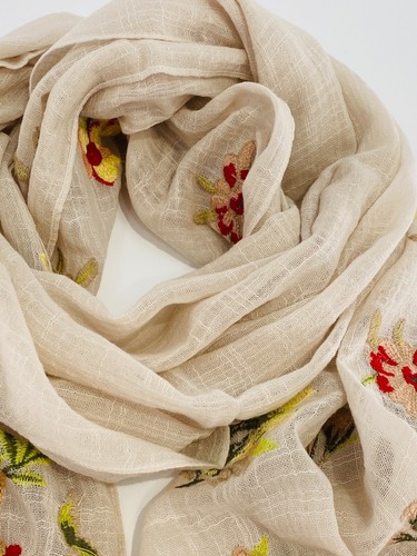 J.Jill ~ NEW Very Pretty Embroidered Floral Scarf ~ NWT (2F9) - Picture 3 of 7