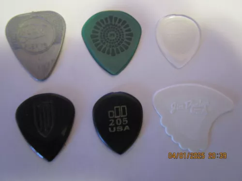 Lot of 6 Assorted Guitar Picks - Dunlop, Herco, & Others #1629