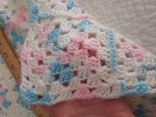 NEW Baby Afghan Blue White + Pink Crib Size Shower Gift 38 X 41 inches washable - Picture 4 of 6