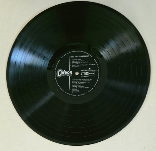 CLIFF RICHARD (THE SHADOWS)"CLIFF SINGS EUROPEAN HITS " JAPANESE 2 RECORDS ODEON - Picture 7 of 8