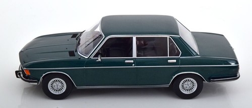 KK Scale 1:18 BMW 3.0S E3 2.SERIES 1971 DARK GREEN METALLIC Modelo - Imagen 3 de 6